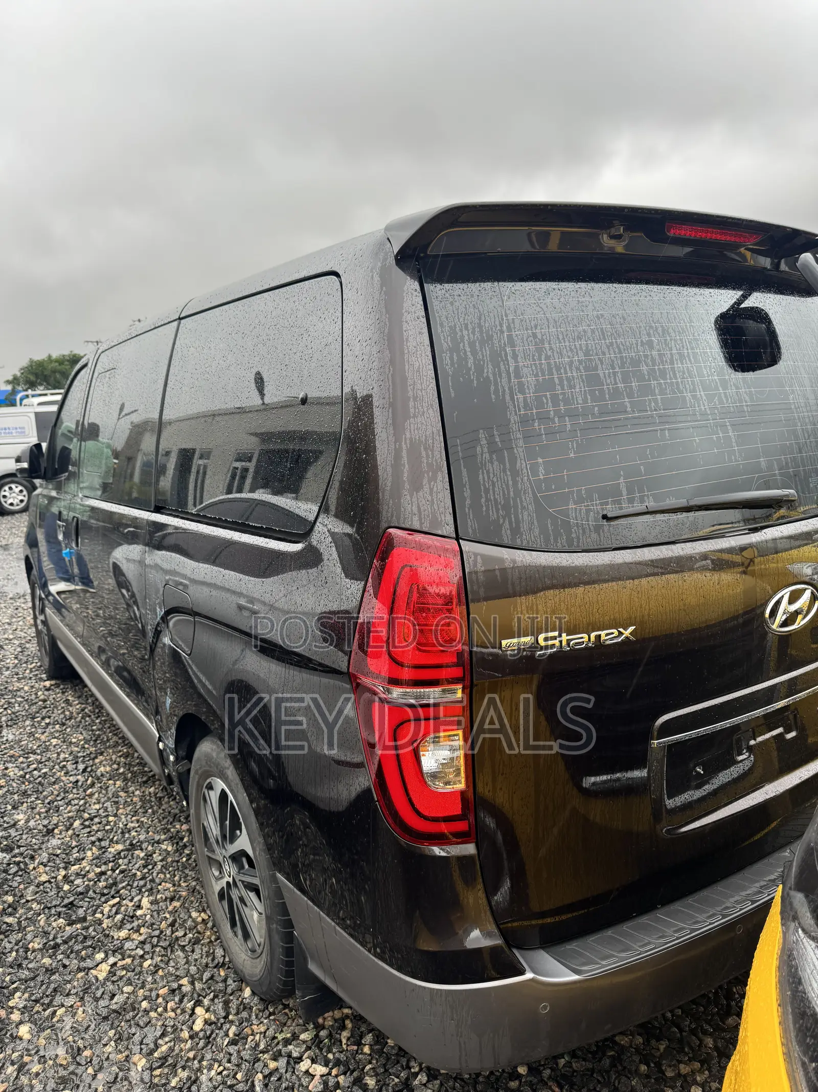 Hyundai Starex 2019 Brown