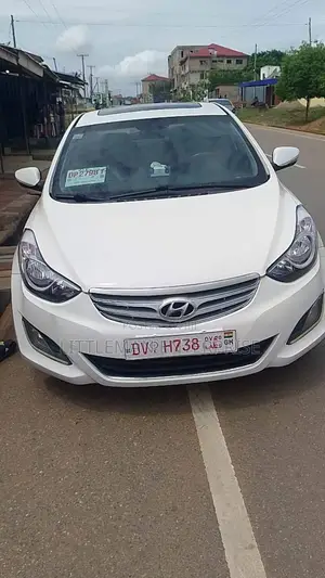 Hyundai Elantra Limited Sedan FWD (1.8L 4cyl 6A) 2013 White