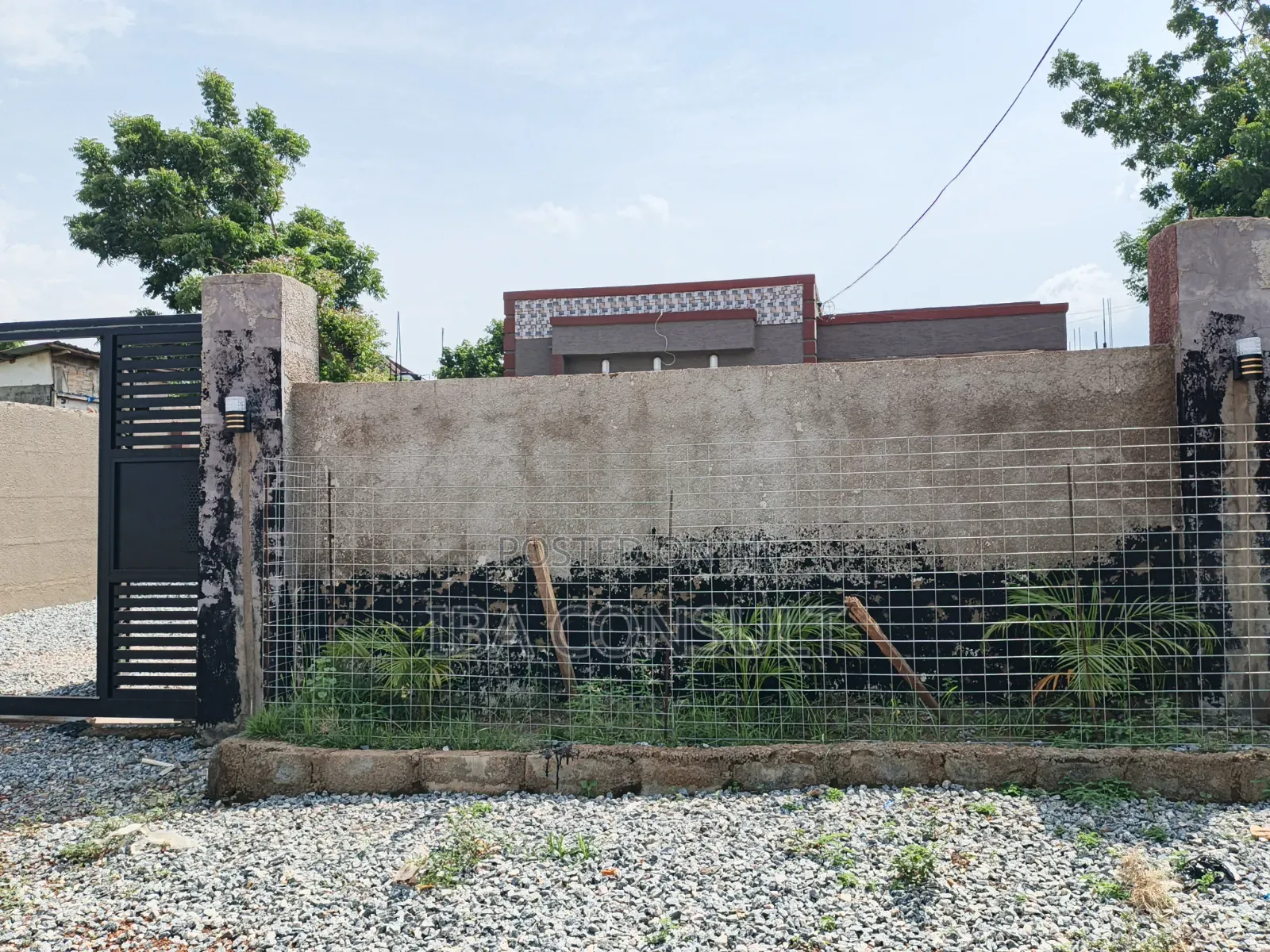 3bdrm House in Oyarifa, Ghana Flag for sale