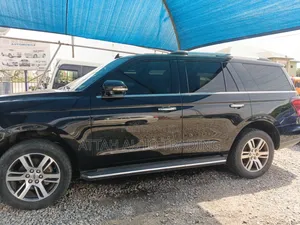 Ford Expedition 2022 Black