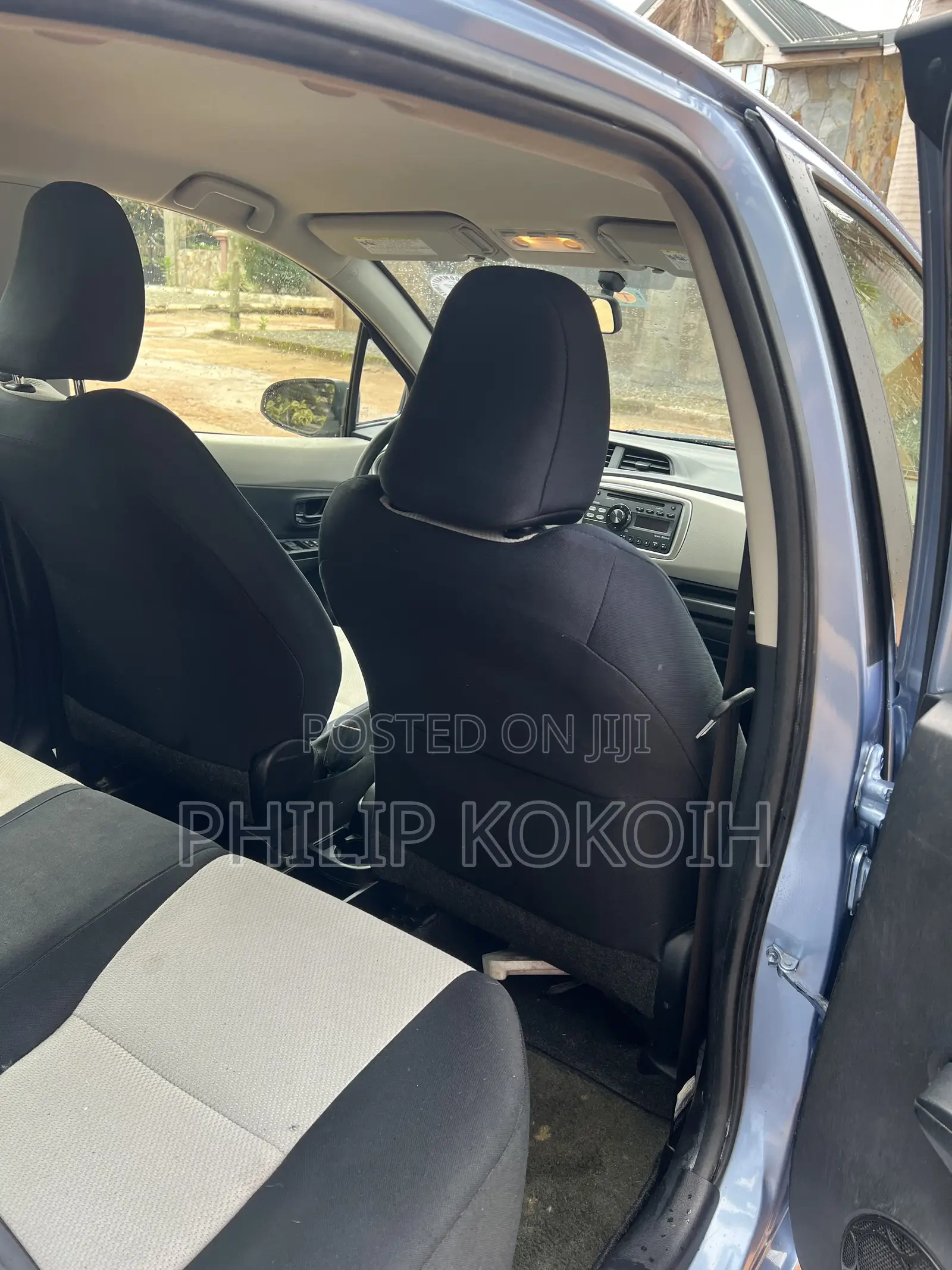 Toyota Yaris LE Hatchback 5dr 2013 Blue