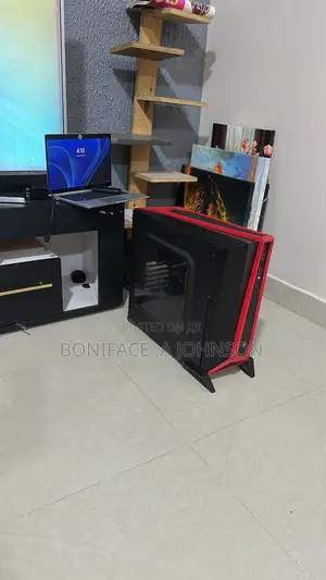 Desktop Computer Razer Core V2 16GB Intel Core i5 SSHD (Hybrid) 1T