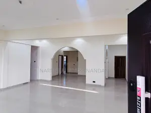 6bdrm House in Kumasi Metropolitan for sale