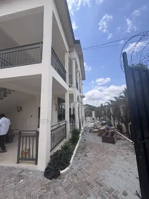 6bdrm House in Kumasi Metropolitan for sale