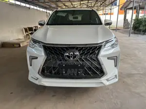 Toyota Fortuner 2.7 AWD 2018 White