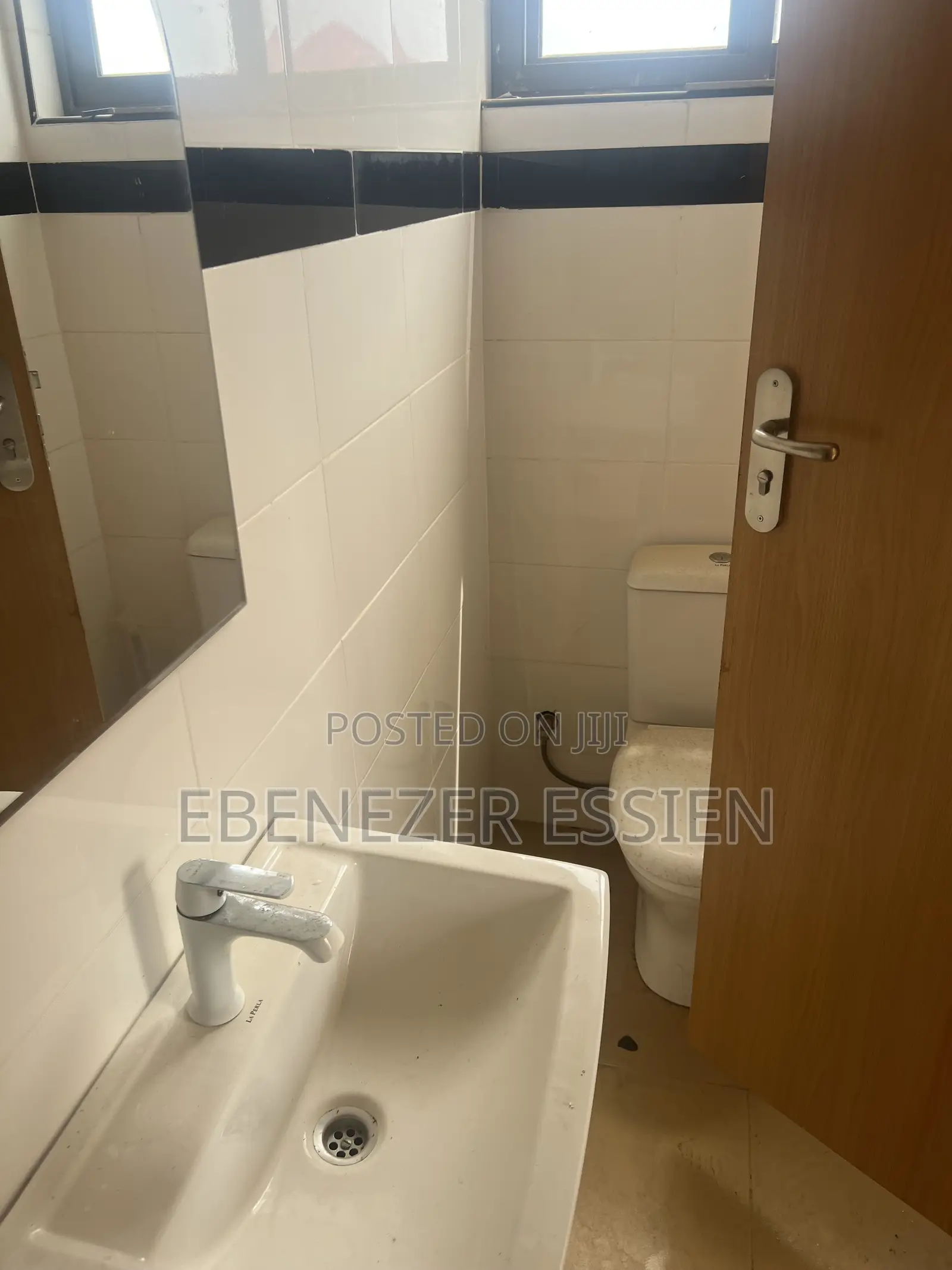 4bdrm House in West Hills Mall Area for sale