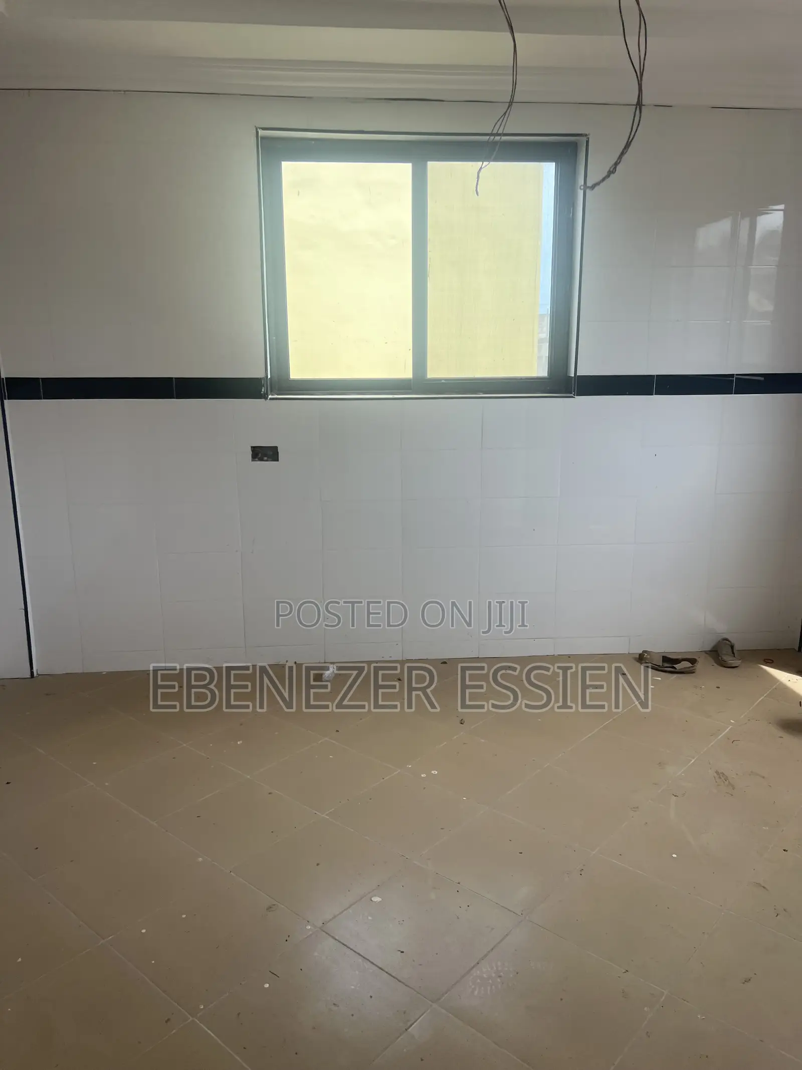4bdrm House in West Hills Mall Area for sale