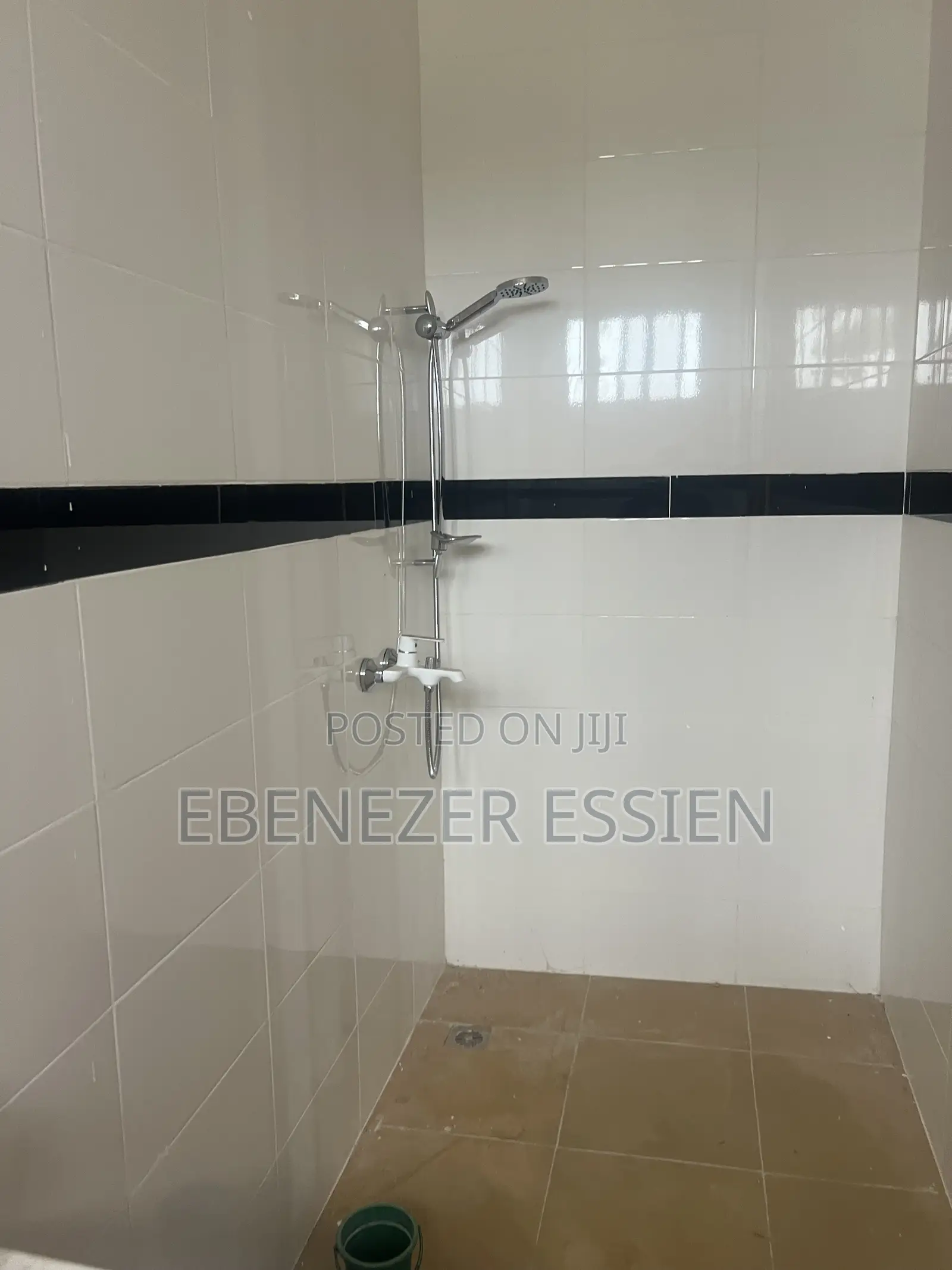 4bdrm House in West Hills Mall Area for sale