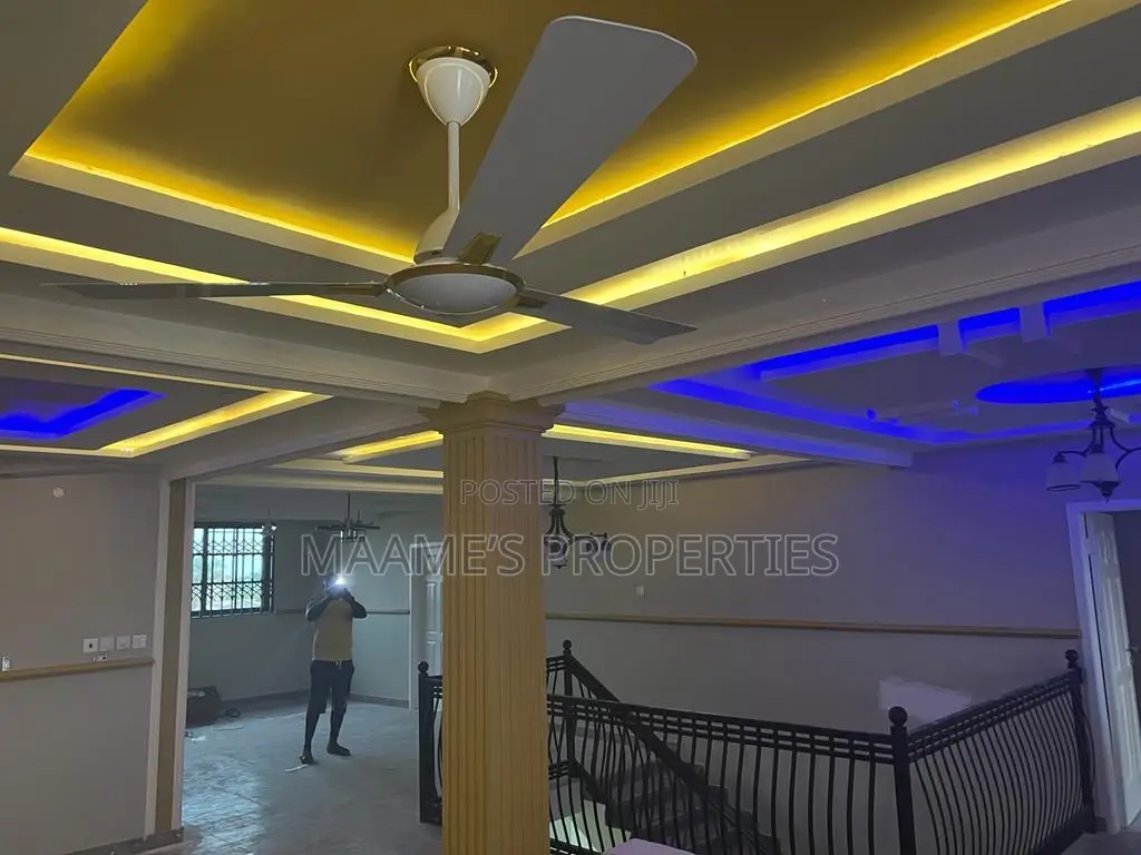 10bdrm Duplex in Tema Metropolitan for sale