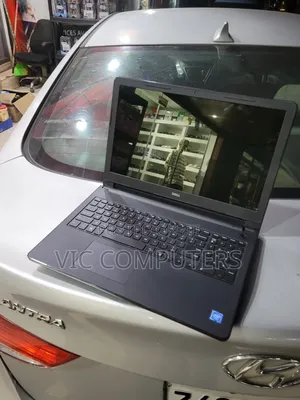 Laptop Dell Inspiron 15 4GB Intel HDD 500GB