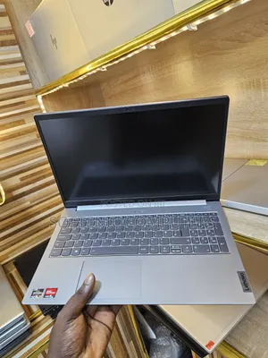 Laptop Lenovo ThinkBook 15 12GB AMD Ryzen 7 SSD 512GB