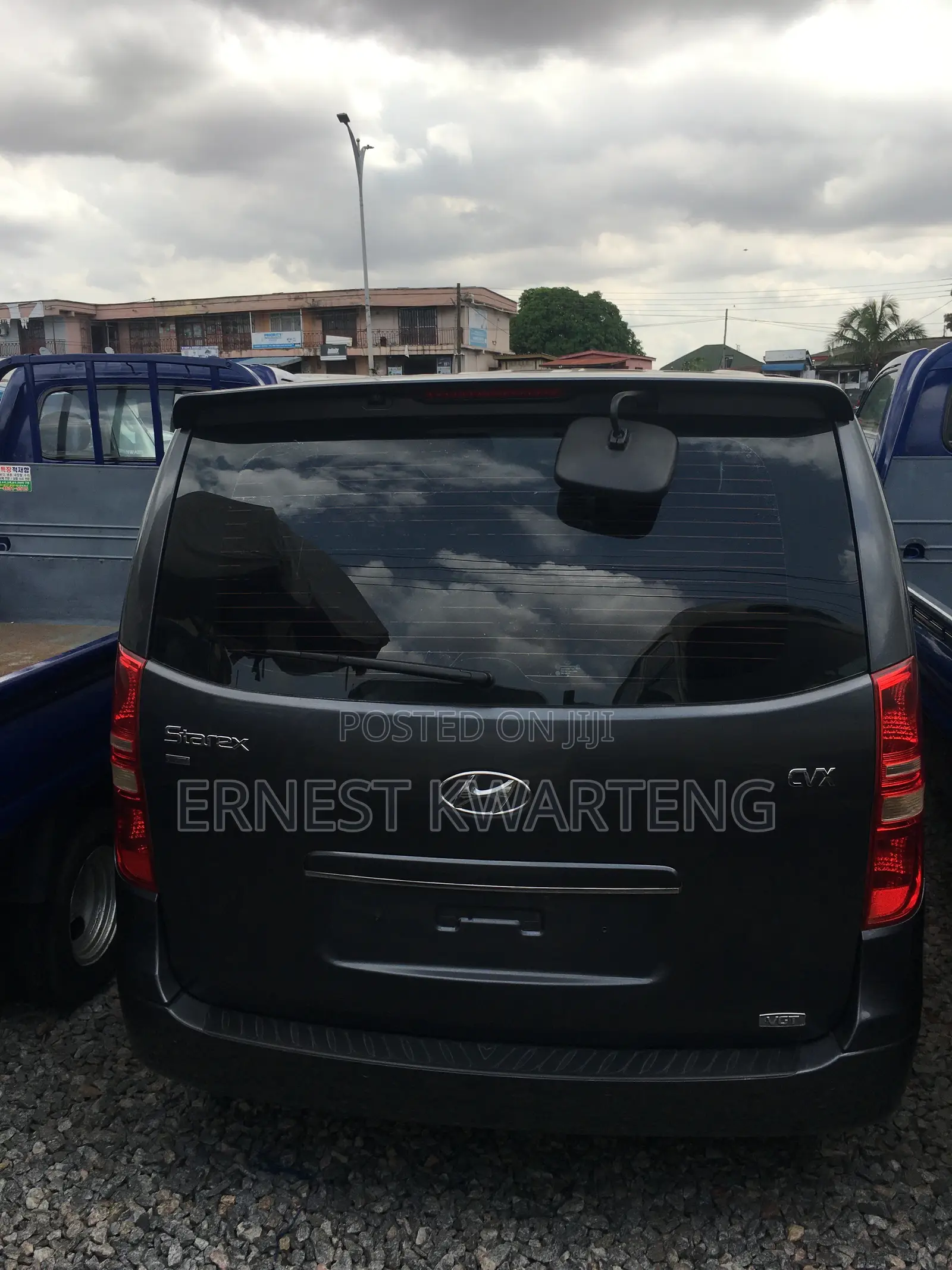 Hyundai Starex 2011 Black