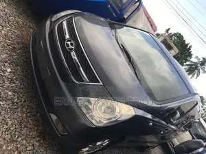 Hyundai Starex 2011 Black