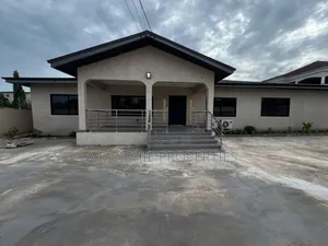 5bdrm Bungalow in Ab Richie Properties, Tseaddo for rent