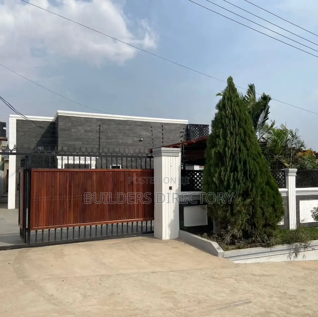 3bdrm House in Builder Directory, Kwabenya for sale