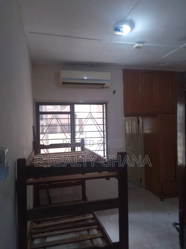 5bdrm House in Grada Estate, Spintex for rent