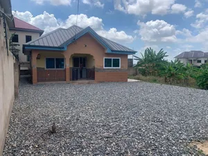 3bdrm House in Oyarifa Mall Area for sale