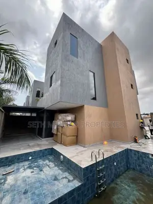 4bdrm House in 4 Bedroom Townhouse, Airport Residential Area for sale