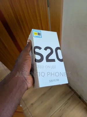New Samsung Galaxy S20 FE 5G 128 GB Blue