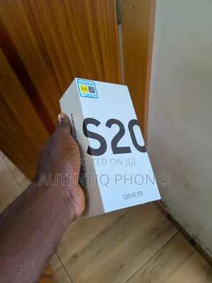 New Samsung Galaxy S20 FE 5G 128 GB Blue