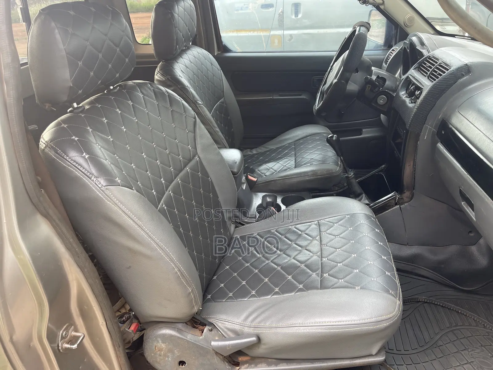 Nissan Frontier 2002 Gray