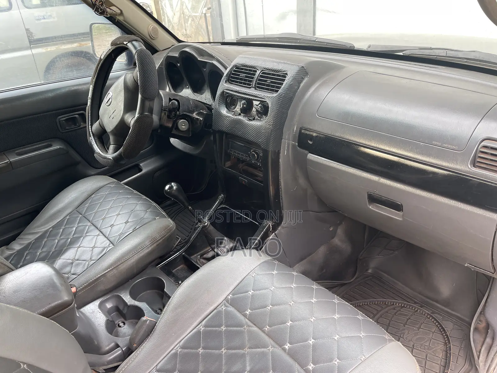 Nissan Frontier 2002 Gray