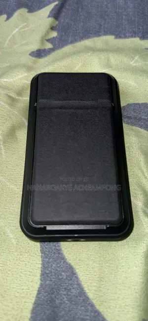 The Mophie Snap+ Powerstation Stand (10,000mah) L