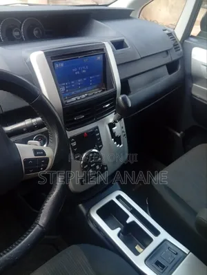 Toyota Voxy 2010 Black