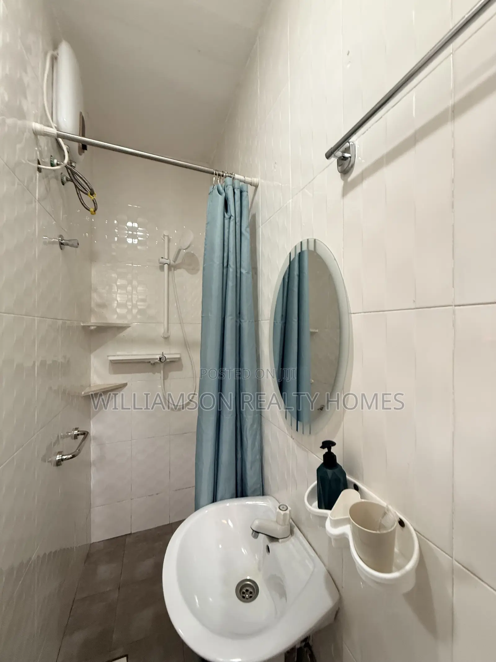 Flabbergasted/Luxury Furnished 2bedrms+3washrms Apt,Spintex