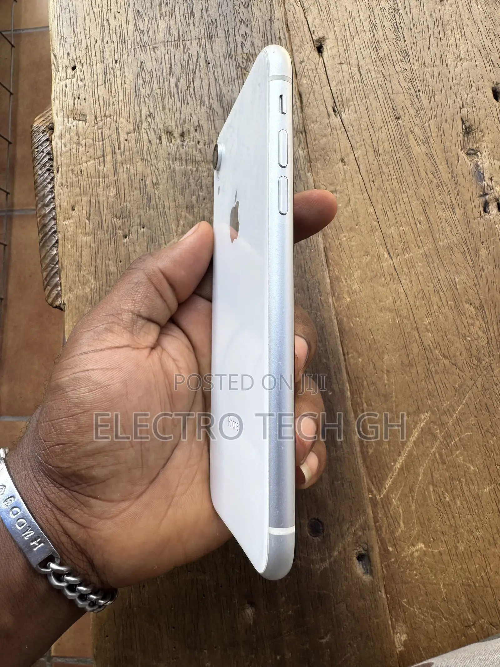Apple iPhone XR 64 GB White