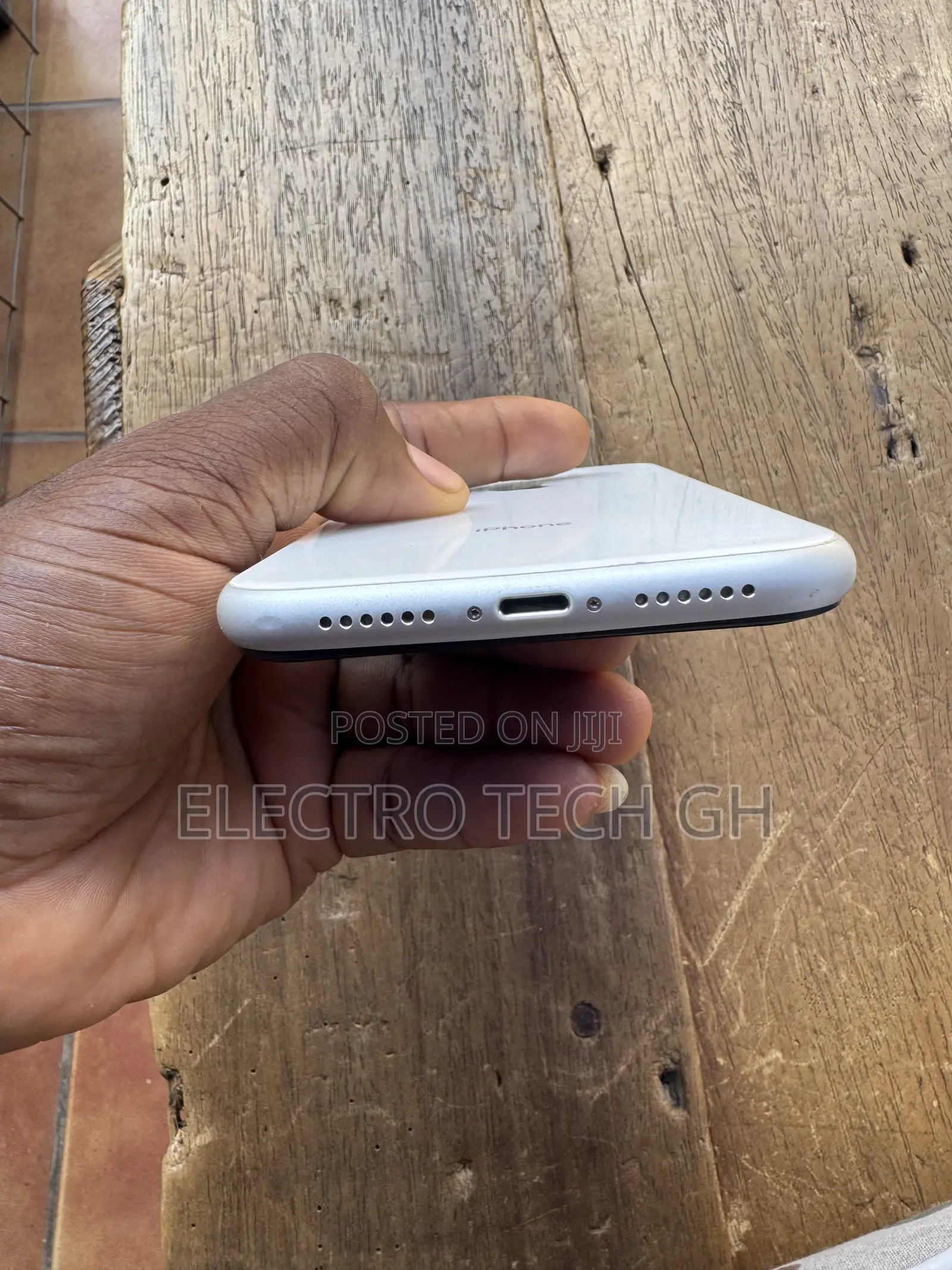 Apple iPhone XR 64 GB White