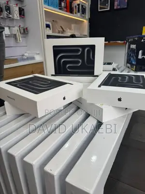 New Laptop Apple MacBook Pro 2025 M5 16GB Apple M5 Pro SSD 1T