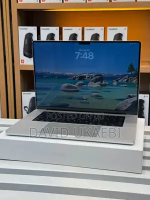 New Laptop Apple MacBook Pro 2025 M5 16GB Apple M5 Pro SSD 1T