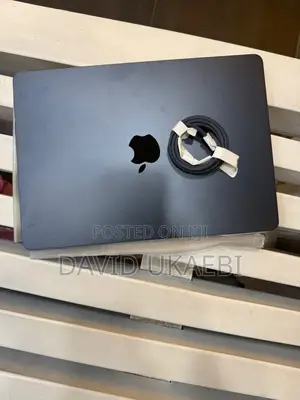 New Laptop Apple MacBook Pro 2025 M5 16GB Apple M5 Pro SSD 1T
