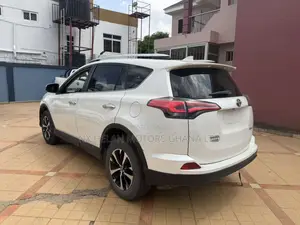 Toyota RAV4 2017 White