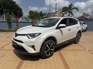 Toyota RAV4 2017 White
