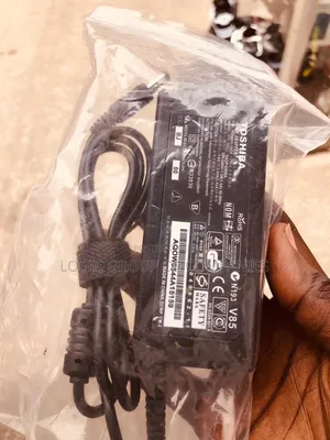 Toshiba Adapter 19v