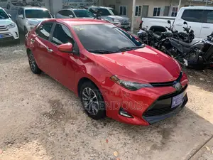 Toyota Corolla LE Eco (1.8L 4cyl 2A) 2018 Red
