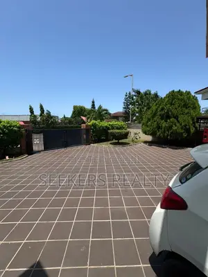 5bdrm Mansion in Seekers Realty, US Embassy Area for rent