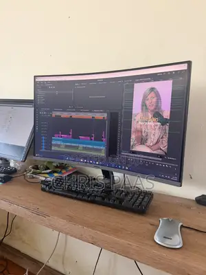 32 Inches Edgeless Samsung Curved Monitor (Slightly Used)