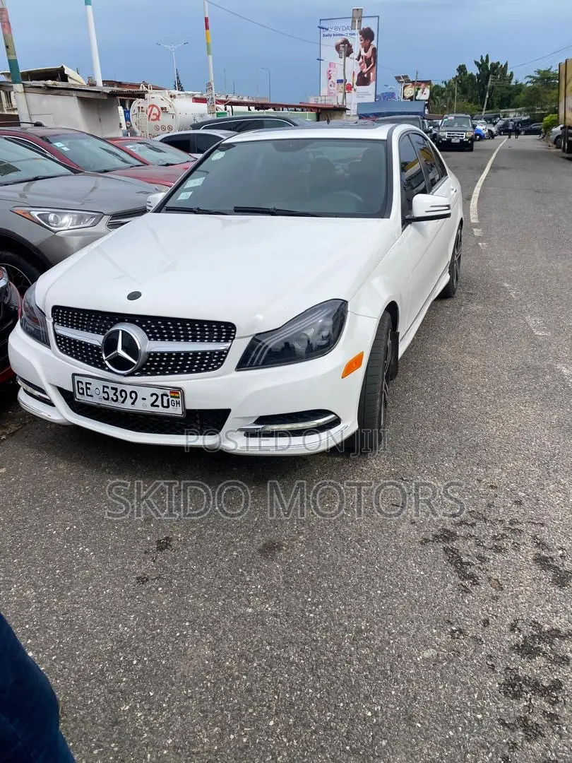 Mercedes-Benz C300 Sport 4Matic Sedan AWD (3.5L 6cyl 7A) 2014 White