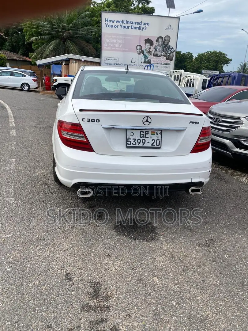 Mercedes-Benz C300 Sport 4Matic Sedan AWD (3.5L 6cyl 7A) 2014 White