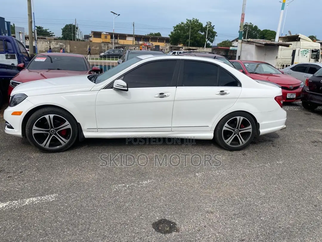 Mercedes-Benz C300 Sport 4Matic Sedan AWD (3.5L 6cyl 7A) 2014 White