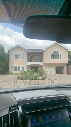 5bdrm House in Dzorwulu for sale