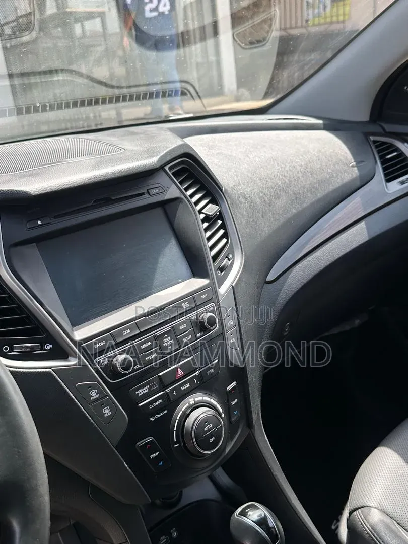 Hyundai Santa Fe Limited Ultimate AWD 2018 Gray