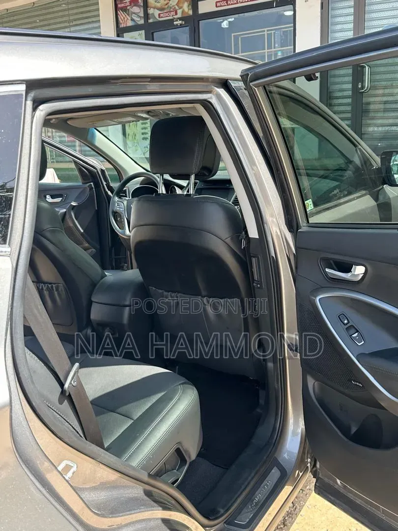 Hyundai Santa Fe Limited Ultimate AWD 2018 Gray