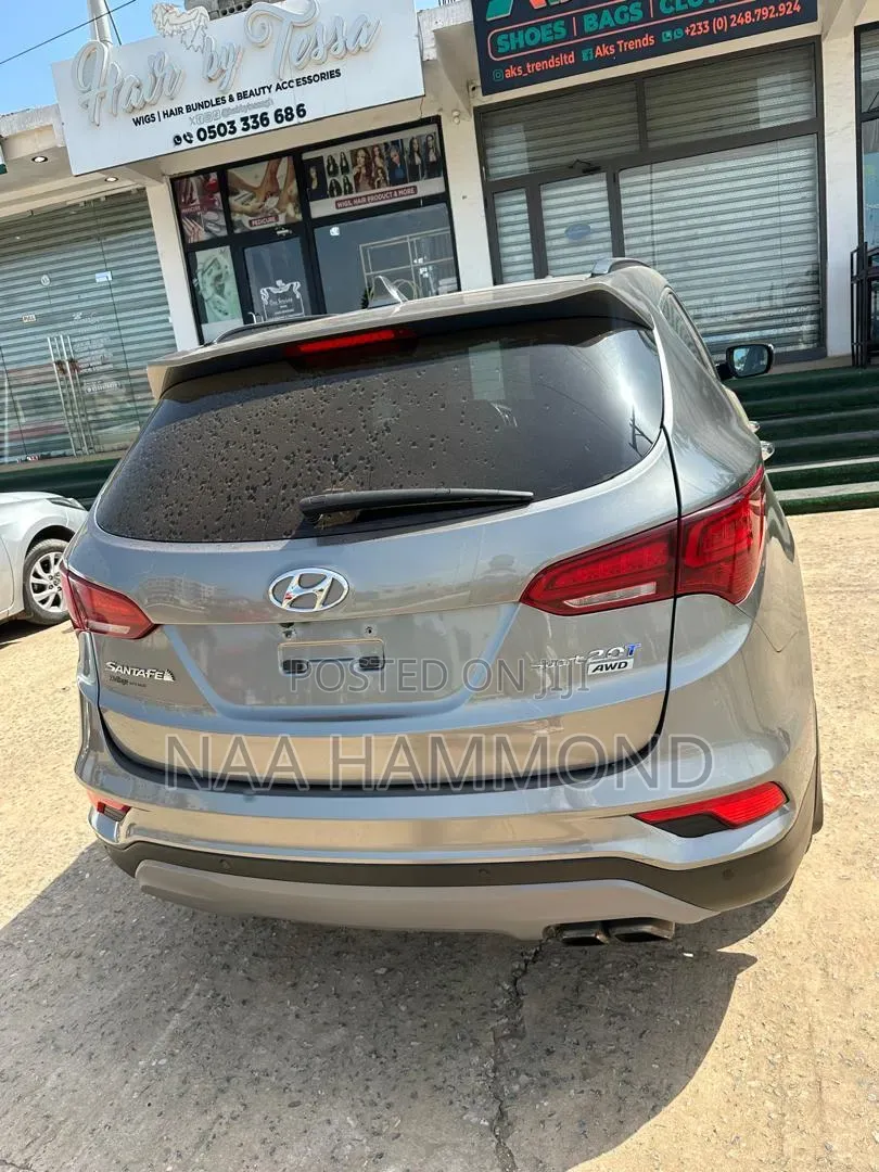 Hyundai Santa Fe Limited Ultimate AWD 2018 Gray