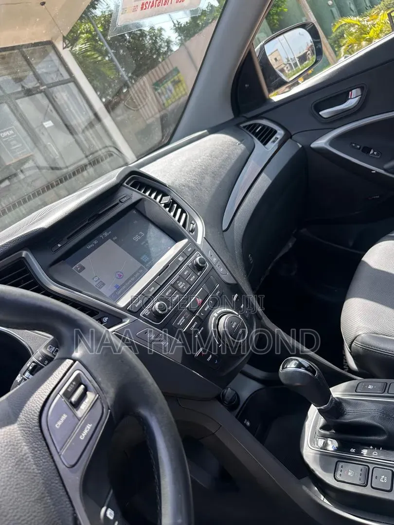 Hyundai Santa Fe Limited Ultimate AWD 2018 Gray