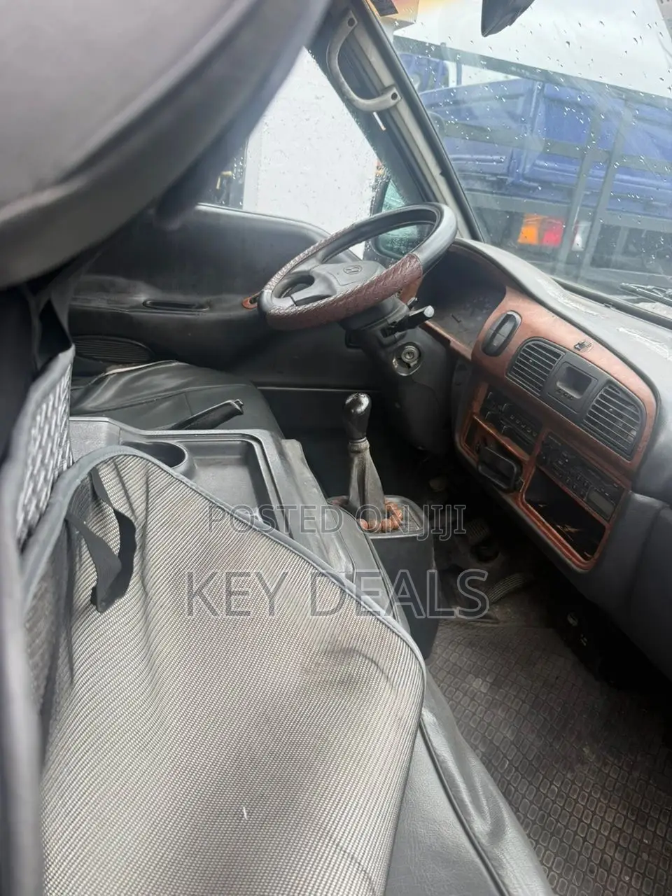 Hyundai H-100 2004 Silver