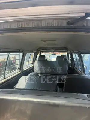 Hyundai H-100 2004 Silver